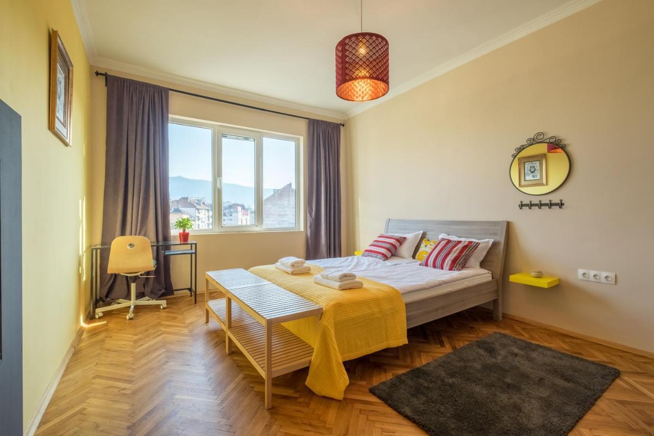 Artistic & Spacious 2Bd Central Apt By Flat Mаnager Sofia Luaran gambar