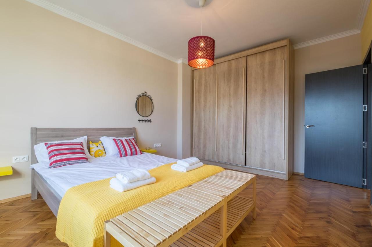 Artistic & Spacious 2Bd Central Apt By Flat Mаnager Sofia Luaran gambar