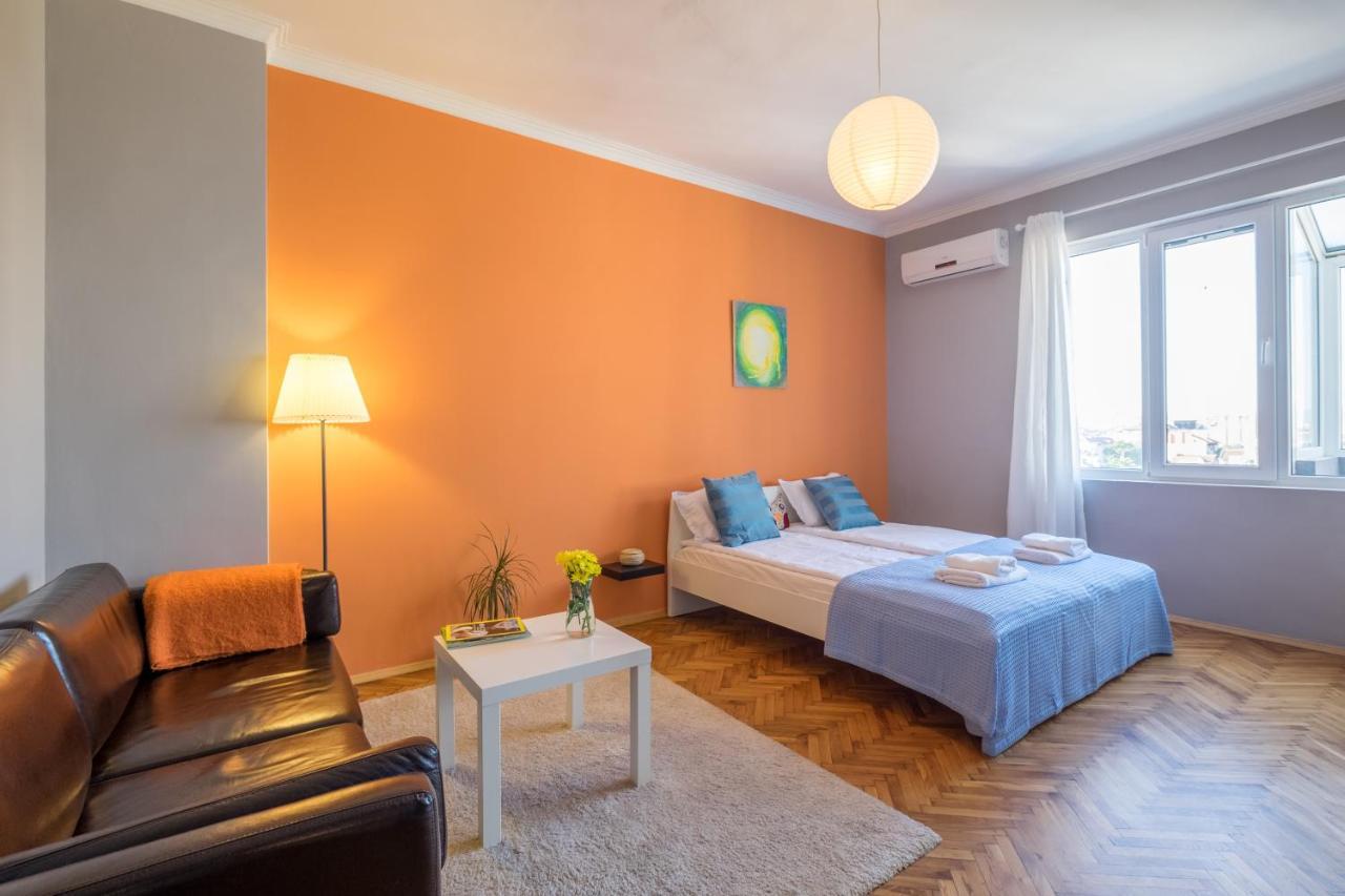 Artistic & Spacious 2Bd Central Apt By Flat Mаnager Sofia Luaran gambar