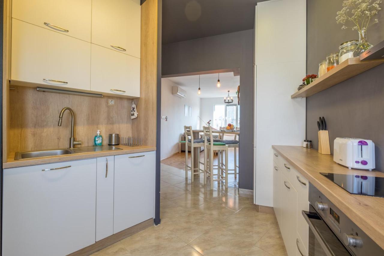 Artistic & Spacious 2Bd Central Apt By Flat Mаnager Sofia Luaran gambar