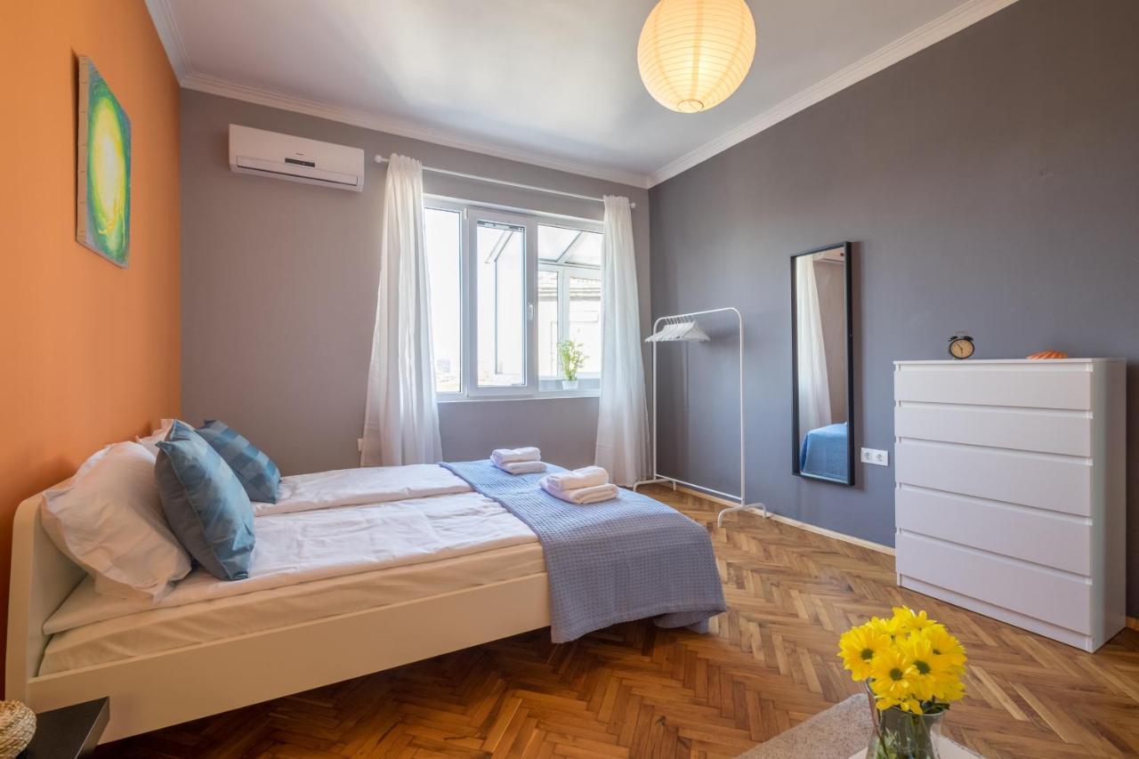Artistic & Spacious 2Bd Central Apt By Flat Mаnager Sofia Luaran gambar